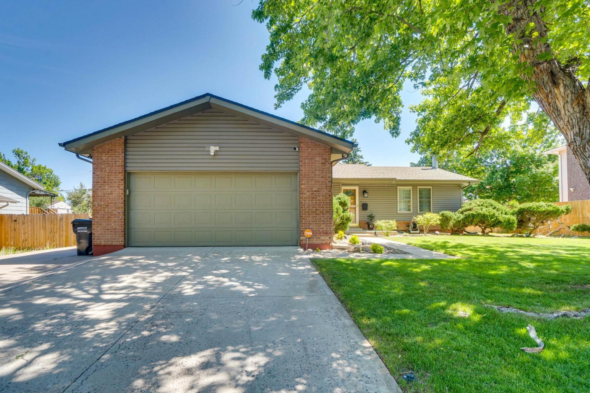 Centennial Home With Covered Patio And Fire Pit! 외부 사진